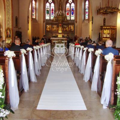 Dekoracje ślubne w kościele Lusowo