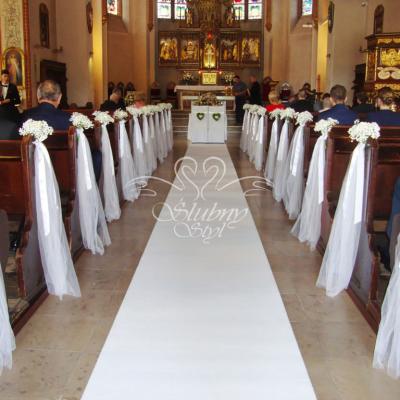 Dekoracje ślubne kościoła